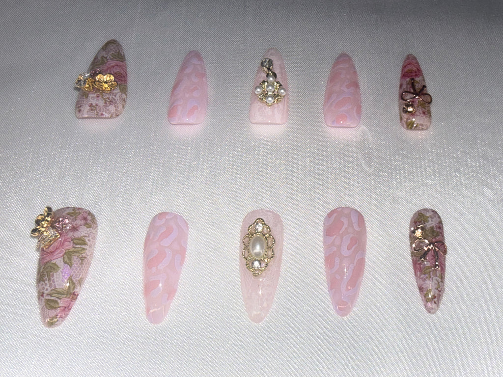 Joli Léopard Rose | Pink Leopard Press On Nails  | Luxury Nails | Animal Print Nails | Handmade Reusable Nails
