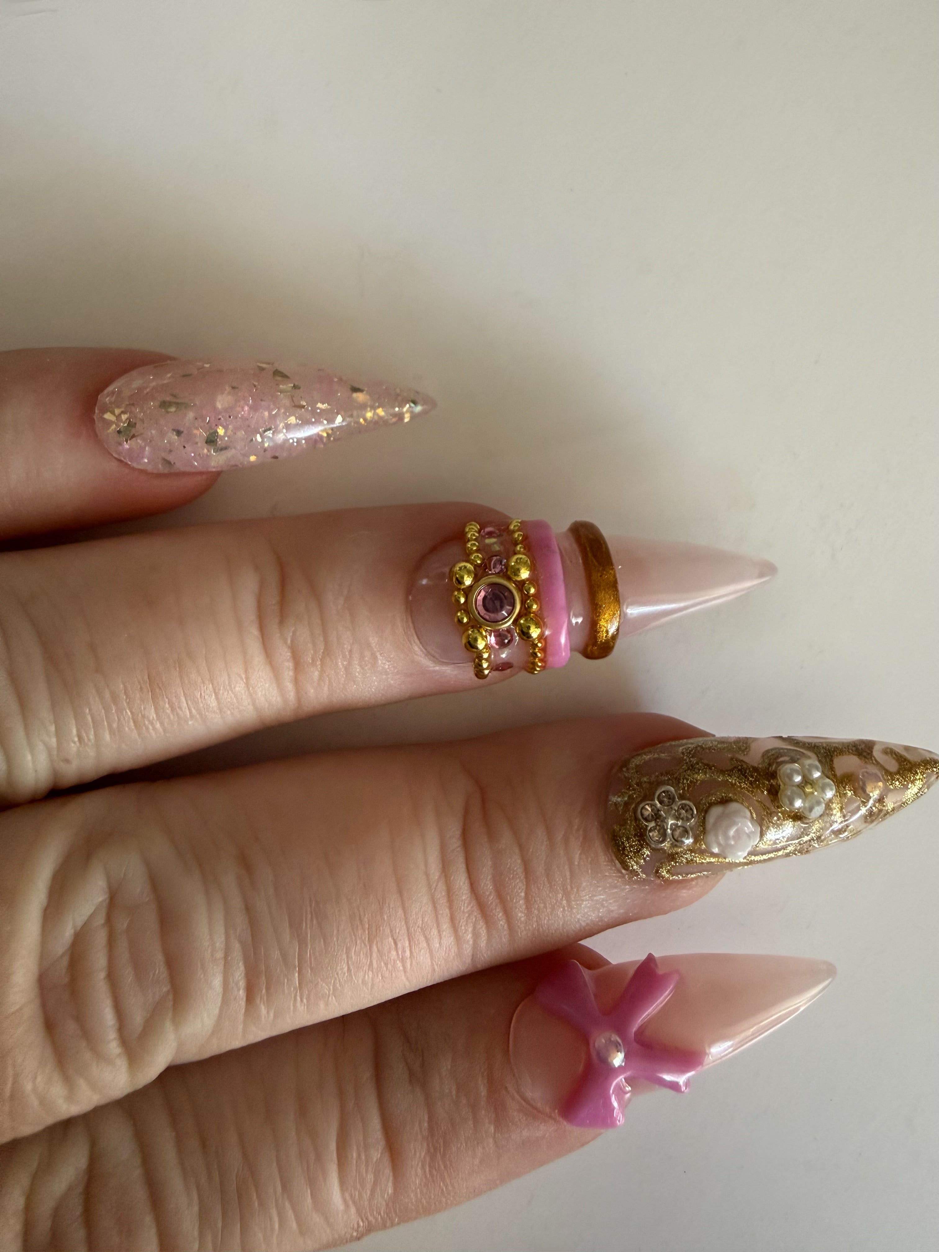 Bague De Rosé Pink Luxury Pink Gold Press On Nails | 3D Bow Pearl Nails | Rococo French Tip Stiletto Nails | Handmade Blush Glam Nails | Bague de Rose